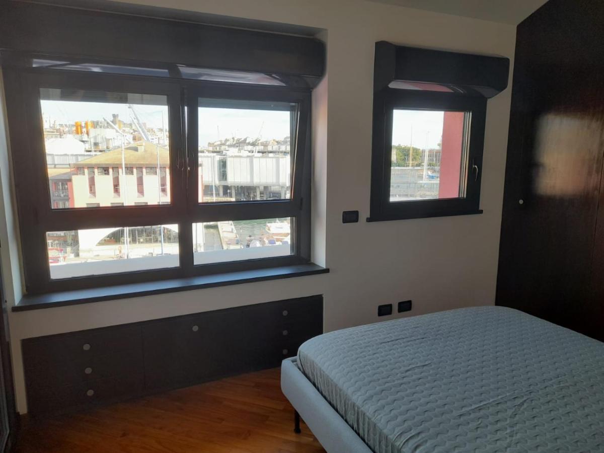 Апартаменты Bilocale Vista Mare Con Terrazzo-Porto Antico- Parcheggio Scontato Генуя Экстерьер фото