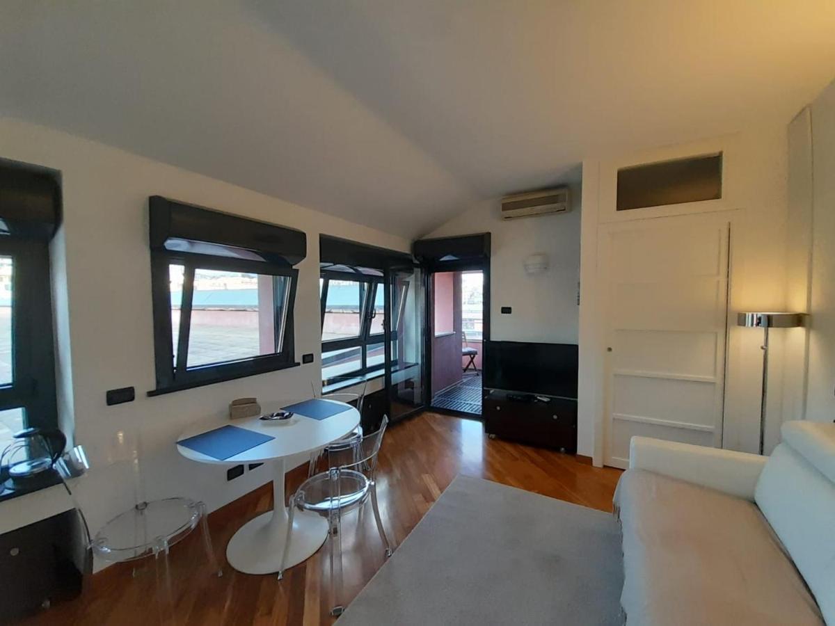 Апартаменты Bilocale Vista Mare Con Terrazzo-Porto Antico- Parcheggio Scontato Генуя Экстерьер фото