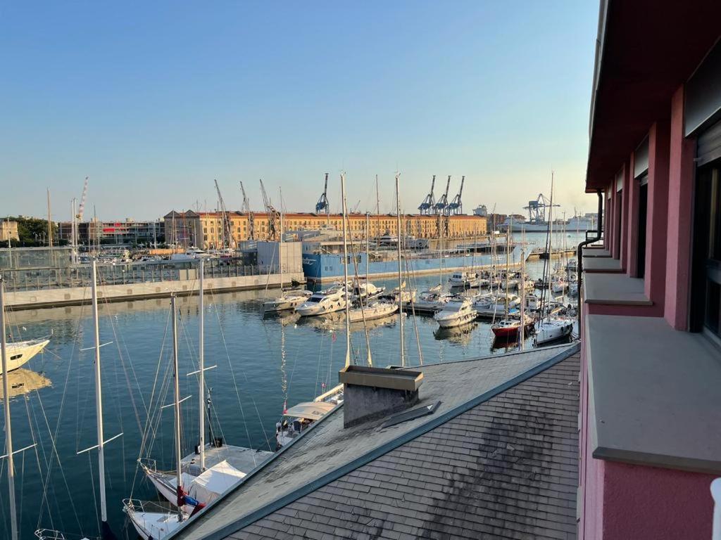 Апартаменты Bilocale Vista Mare Con Terrazzo-Porto Antico- Parcheggio Scontato Генуя Экстерьер фото