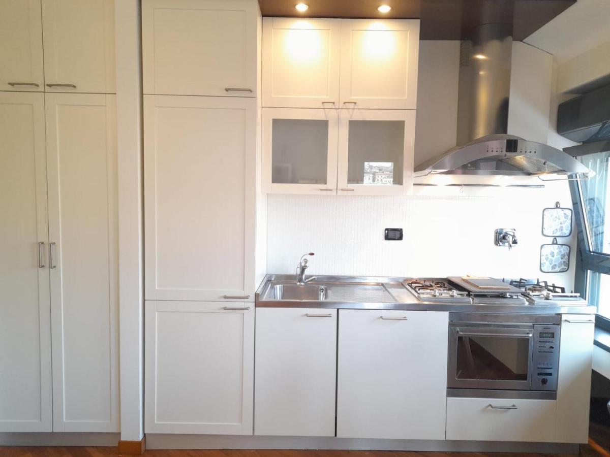 Апартаменты Bilocale Vista Mare Con Terrazzo-Porto Antico- Parcheggio Scontato Генуя Экстерьер фото